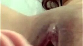 Nadya Filipina Squirts On Fuck Machine!