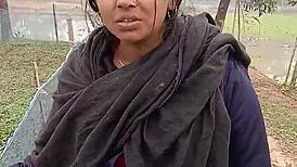 बंगाली खूबसूरत लड़की अपना सेक्स स्टोरी शेयर करती है