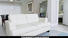 that slutty teen jessa blue tricked her boyfriend into a creampie