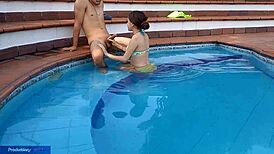 Chica Inocente Enjoys Pool Time With Stepbrother