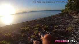 Perfect Blowjob on the Beach Cumshot