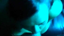 Tykk latina hor sliter med å suge kuk, får sæd på pupper