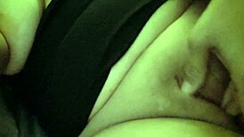 Fat milf fingers herself to orgasm close-up