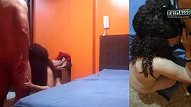 Me follo a la mama de mi amigo apenas la vi sola tuvimos sexo rapidin ella me tiene ganas le gustan los jovenes follamos hasta en el ba�o y se tomo la corrida 😏