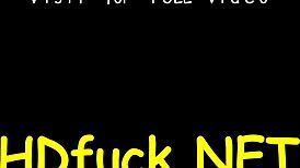 Sugestivno-neutralna vruća ruska tinejdžerka med pokazuje impresivni oral talenat u akciji