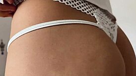 Fit Babe With Natural Tits Enjoys Juicy Fingering Session