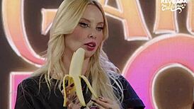 Hot chicks test deep throats