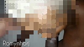 Casal no hotel Jumbo Rio pede copo e convida garçom pra putaria gostosa!