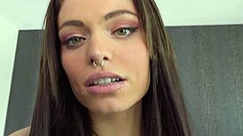 Клара Миа първи път с тийн анал и жестоко пляскане