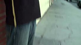 מלאני לא יכולה להגיד לא לזין קשה גדול 😏