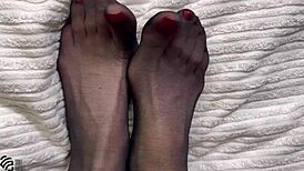 watch brunette milf liza virgin in stunning foot fetish masturbation