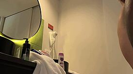 Riding that big black cock 😍