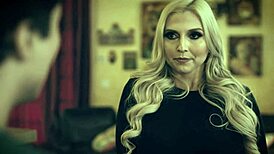 Estudiante Alemana Joven se Encuentra con Hombre Mayor