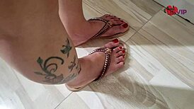 cristina almeida showing off in 24-hour market with upskirt skirt