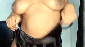 i love watching this sexy dancing and kissing performance