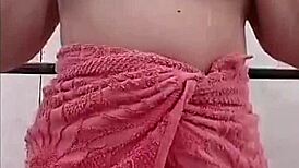 is venezuelan prostitute super hot? check her out