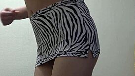 Busty Japanese Girl Downblouse! Cleaning the Room!