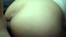 لعنة! عاهرة صينية منحنية لنيك الشرج من الخلف في مقاطع جامحة