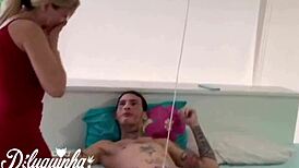 فاجأت زوجها بإحضار صديقتها لمساج ساخن