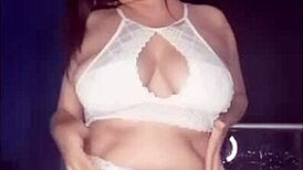 Hot Latina MILF dancing in lingerie, shaking her big ass!