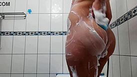 i love rubbing that huge ass hard with soap before doggystyle creampie
