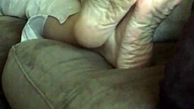 Carmen Sexy Soles with Wrinkled Feet in Close-Up