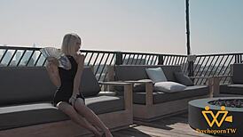 surirumah pirang kecil 18+ gila nak batang besar realiti liar - Sky Pierce