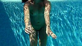 Jessica Adored the Producer with Her Sexy Look by the Pool