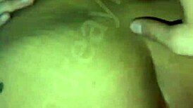 Mi novia esta tan apretadita que termina quitandole el condon a mi mejor amigo mientras se la metemos los dos al mismo tiempo