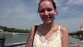 Olheiro alemão pega estudante de 19 anos Mia pra anal ao ar livre