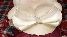 Peyton Thomas' huge oiled tits bouncing