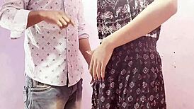 Man belt een slet thuis voor ruw neuken terwijl vrouw weg is