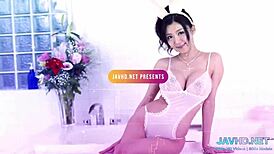 I’m crazy about these luxurious Asian tits in volume 8