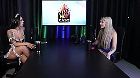 Kyra messages dwarf actor for her first suggestive recording session