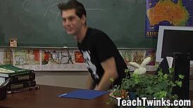 Twinks Skyelr Bleu And Jayden Ellis Anal Fuck In Classroom
