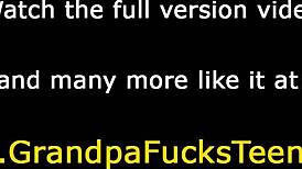 청년이 늙은 남자한테 쟁기질 당해 😏