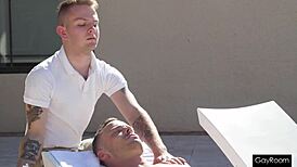 Trent totally wrecks his poolboy's tight butt in the summer sun ☀️