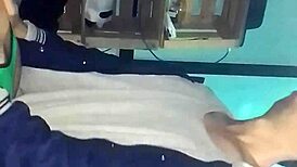 me pongo bucaneras verde me la chupa y cogemos de perrito