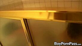 Twinks share blowjobs after bath