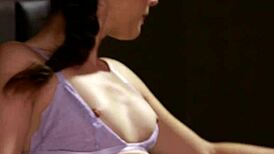 pussylicking masseuse gets pussyrubbed in close-up session