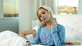 Vodeu - Lazy Morning Massage with Lola Foxx and Odette Delacroix