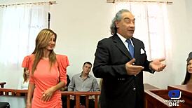 Ces Belles Salopes Se Font Baiser Devant le Juge au Tribunal