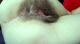 Моя волосатая жопа подмигивает крупным планом минуты