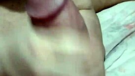 Novinha sucking and fingering, follow for daily videos.