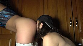 حمراء تطلب لحس كسي المشعر أول مرة