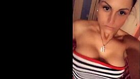 Cette Bombe De Barbara Est La Reine De Lexhibition