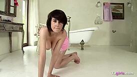 Brunette Babe Stretches Her Wet Pussy Solo