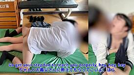 โอ๊ย ลีน่าพูดสกปรกและครีมพายกับครูในคอสเพลย์!