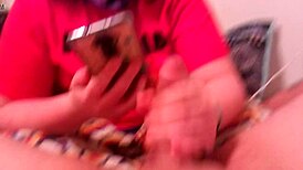 Iso kyrpä DJ jenkeistä esittelee monsterinsa