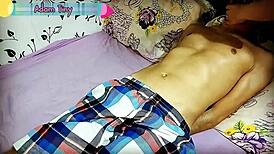 Podvádějící manželka svázala nejlepšího kámoše manžela na porno